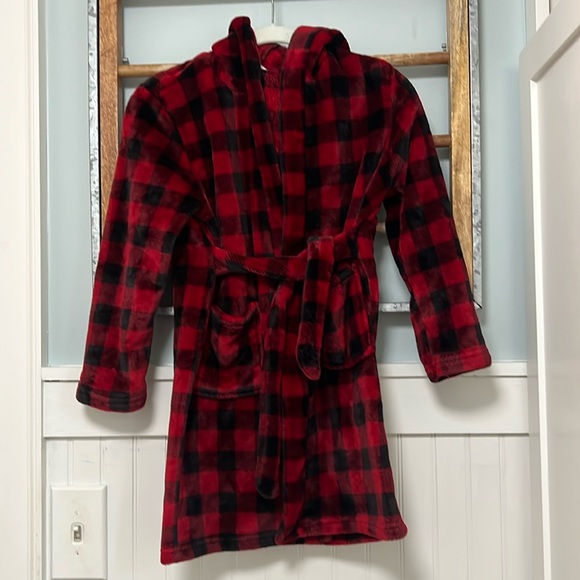 Red and black buffalo check plaid robe size 140 - Picture 1 of 6